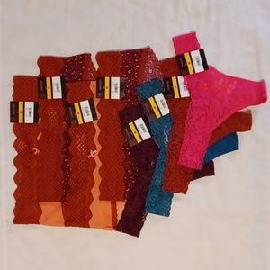 No Boundaries, 4 hipsters, 4 thongs. Medium size. Various colors and patterns.